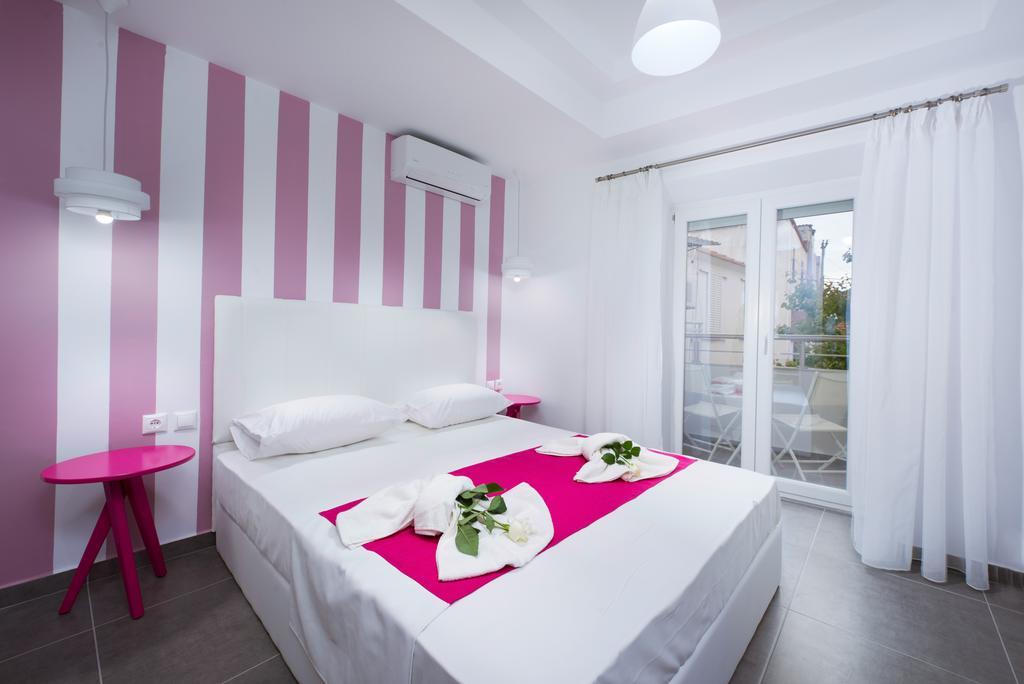 La central Apartments Limenaria  Esterno foto